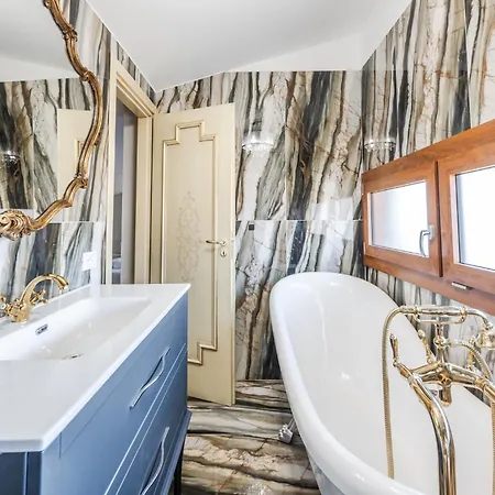 Apartman Ab - Via Riva Di Reno 29